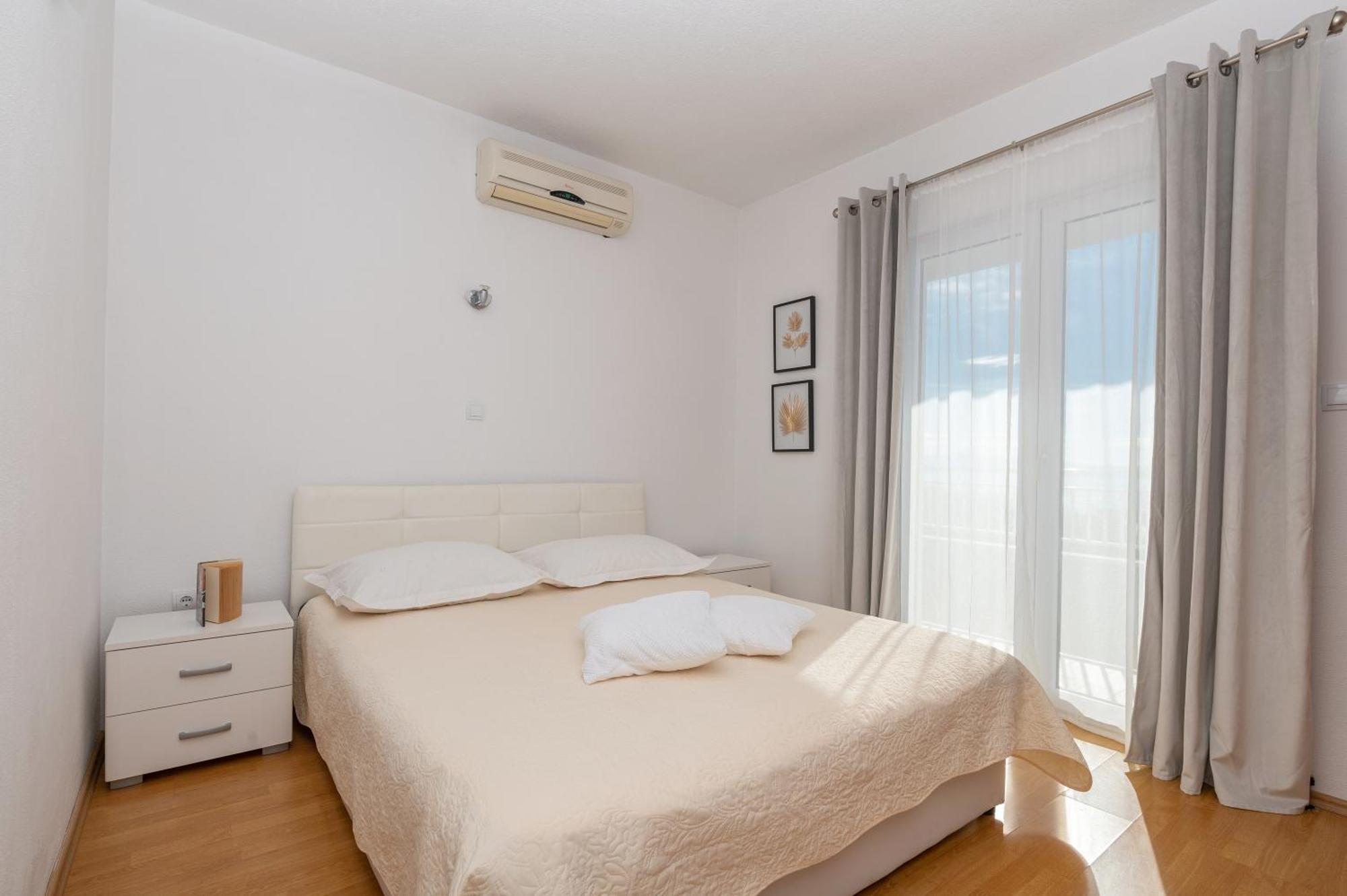 Villa Violeta With Amazing Sea View Макарска Экстерьер фото